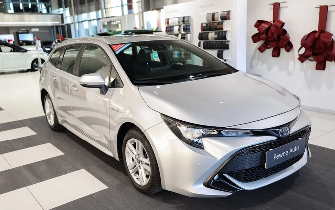 Toyota Corolla cena 103850 przebieg: 56534, rok produkcji 2019 z Skarszewy małe 596